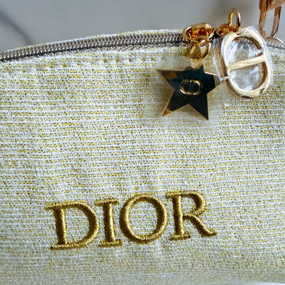 Dior Beaute VIP pouch as crossbody - Picture 3 of 13